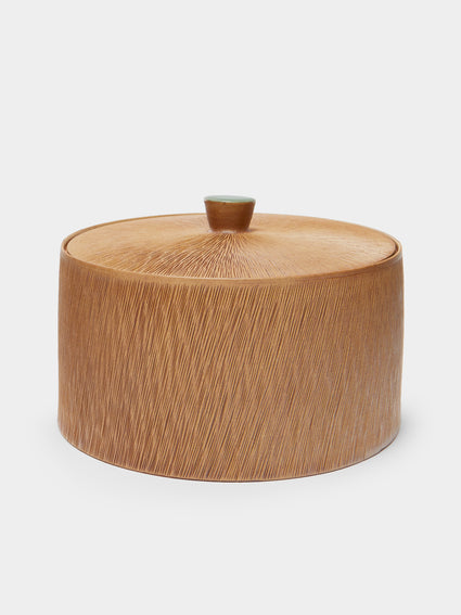 Kim Pan-ki - Comb Pattern Celadon Lidded Serving Dish -  - ABASK - [thumbnail]